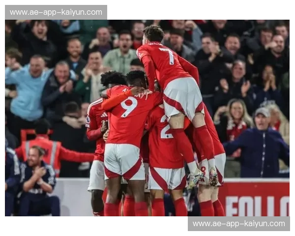 绿野激战，红魔来袭：盐湖城能否上演黑马奇迹？曼联比分悬念迭起！